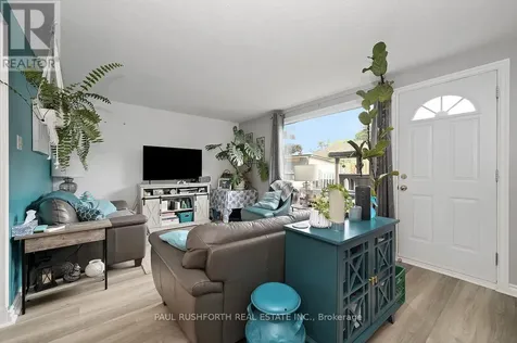 207 Thistledown Court Ottawa ON K2J 1N1