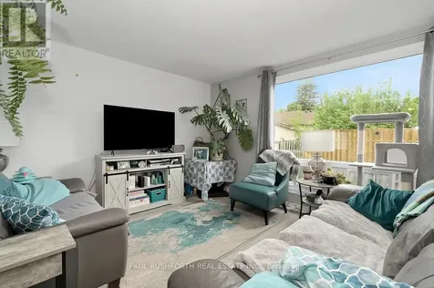 207 Thistledown Court Ottawa ON K2J 1N1