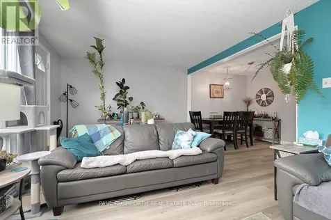 207 Thistledown Court Ottawa ON K2J 1N1