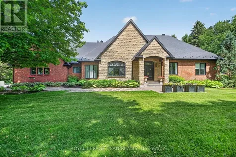 5849 Queenscourt Crescent Southwest Ottawa ON K4M 1K3