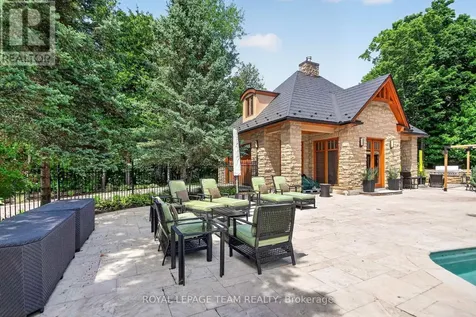 5849 Queenscourt Crescent Southwest Ottawa ON K4M 1K3