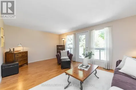 1897 Stonehenge Crescent Ottawa ON K1B 4N7