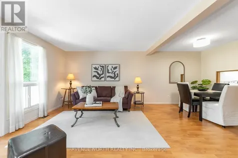1897 Stonehenge Crescent Ottawa ON K1B 4N7