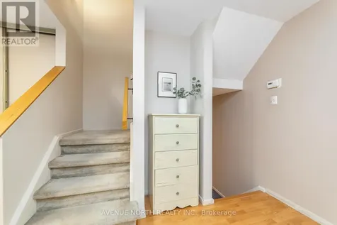 1897 Stonehenge Crescent Ottawa ON K1B 4N7