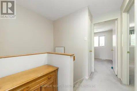 1897 Stonehenge Crescent Ottawa ON K1B 4N7