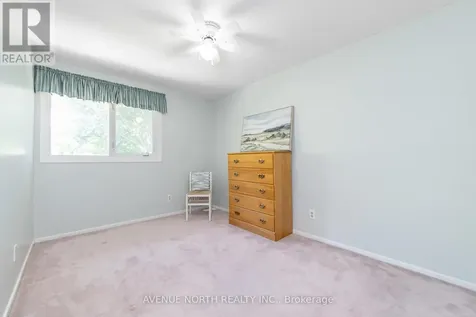 1897 Stonehenge Crescent Ottawa ON K1B 4N7