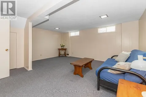 1897 Stonehenge Crescent Ottawa ON K1B 4N7
