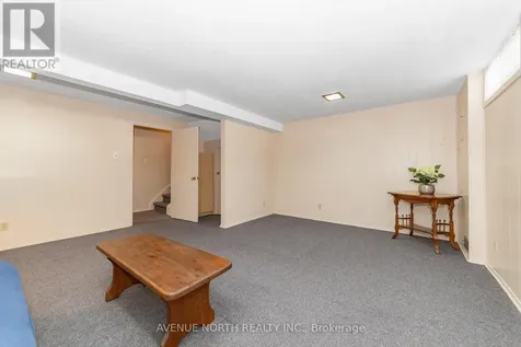 1897 Stonehenge Crescent Ottawa ON K1B 4N7