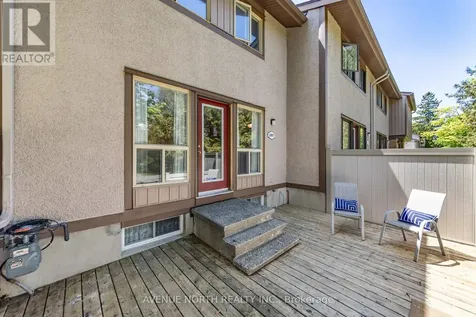 1897 Stonehenge Crescent Ottawa ON K1B 4N7