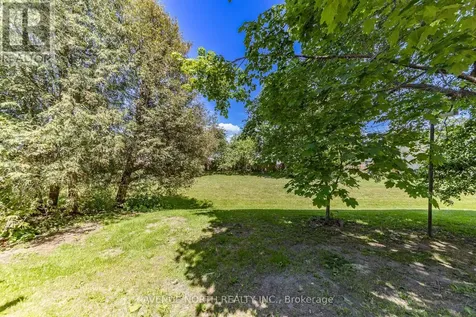 1897 Stonehenge Crescent Ottawa ON K1B 4N7