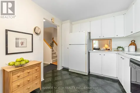 1897 Stonehenge Crescent Ottawa ON K1B 4N7