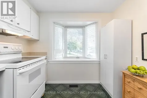 1897 Stonehenge Crescent Ottawa ON K1B 4N7