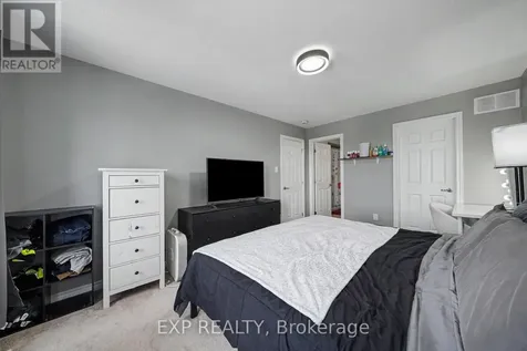 624 Bellatrix Walk Ottawa ON K2J 6N4