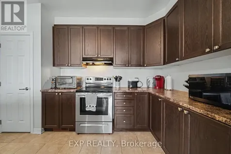 624 Bellatrix Walk Ottawa ON K2J 6N4