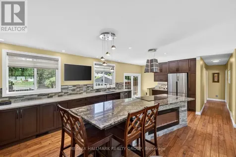 120 Abbeyhill Drive Ottawa ON K2L 1H2