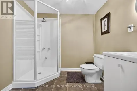 120 Abbeyhill Drive Ottawa ON K2L 1H2