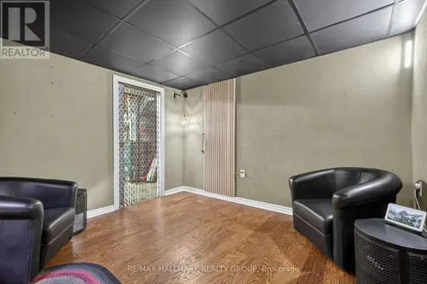 120 Abbeyhill Drive Ottawa ON K2L 1H2