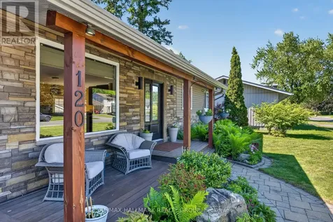 120 Abbeyhill Drive Ottawa ON K2L 1H2