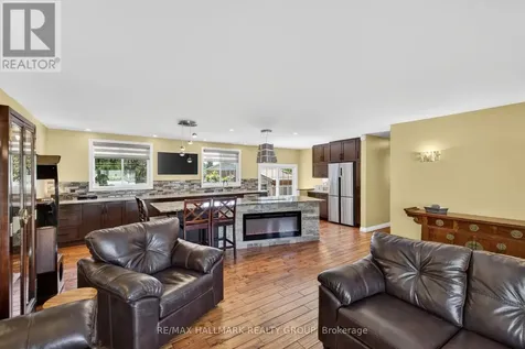 120 Abbeyhill Drive Ottawa ON K2L 1H2