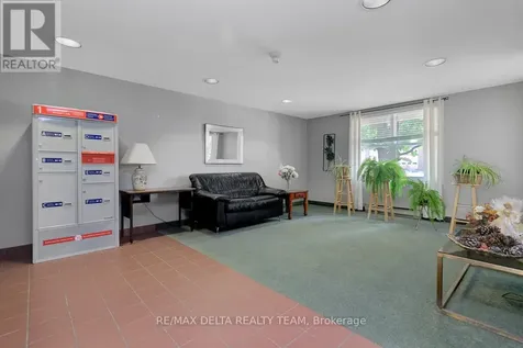 1099 Cadboro Road Ottawa ON K1J 9K4