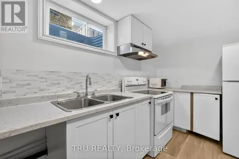 1263 Maitland Avenue Ottawa ON K2C 2C4