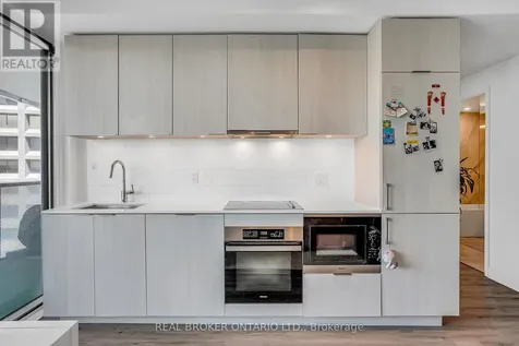 15 Queens Quay East Toronto (waterfront Communities) ON M5E 0C5