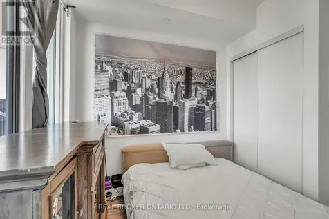 15 Queens Quay East Toronto (waterfront Communities) ON M5E 0C5