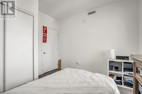 15 Queens Quay East Toronto (waterfront Communities) ON M5E 0C5