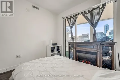 15 Queens Quay East Toronto (waterfront Communities) ON M5E 0C5