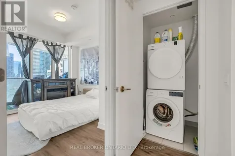 15 Queens Quay East Toronto (waterfront Communities) ON M5E 0C5
