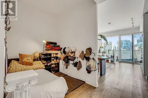 15 Queens Quay East Toronto (waterfront Communities) ON M5E 0C5