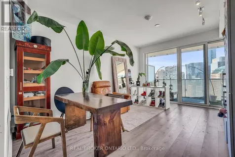 15 Queens Quay East Toronto (waterfront Communities) ON M5E 0C5