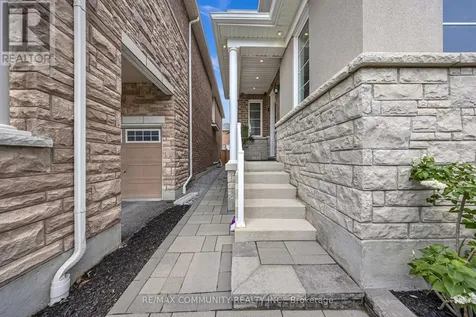 1055 Foxtail Crescent Pickering ON L1X 0E7