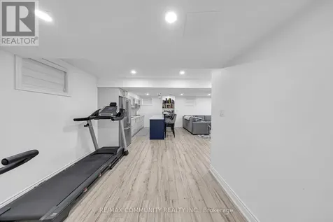1055 Foxtail Crescent Pickering ON L1X 0E7