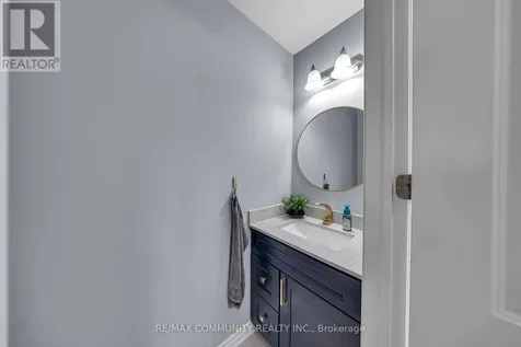 1055 Foxtail Crescent Pickering ON L1X 0E7