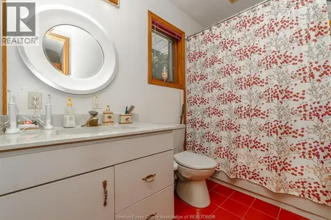 148 Tecumseh Road Chatham ON N7M 5Y8