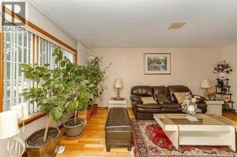 148 Tecumseh Road Chatham ON N7M 5Y8