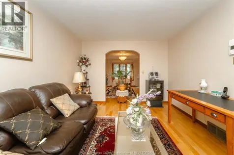148 Tecumseh Road Chatham ON N7M 5Y8