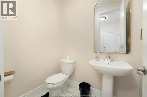 594 Orchards Crescent Windsor ON N9E 0B2
