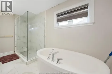594 Orchards Crescent Windsor ON N9E 0B2