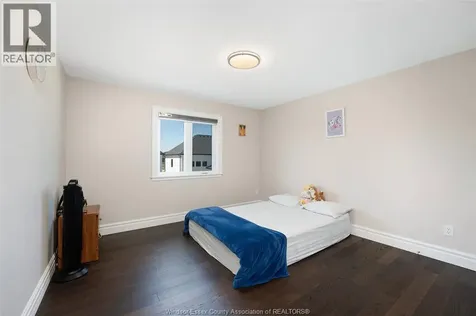 594 Orchards Crescent Windsor ON N9E 0B2