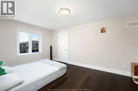 594 Orchards Crescent Windsor ON N9E 0B2
