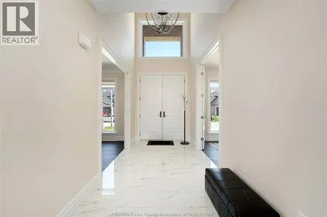 594 Orchards Crescent Windsor ON N9E 0B2