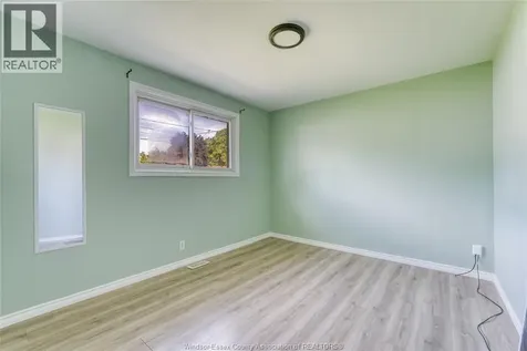 1243 Westcott Road Windsor ON N8Y 4B9