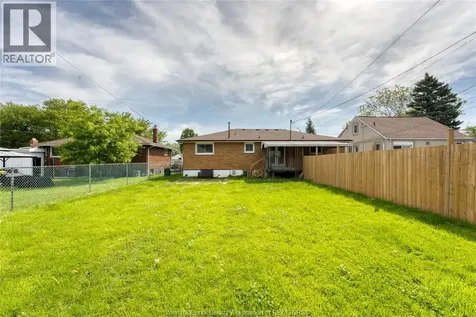 1243 Westcott Road Windsor ON N8Y 4B9