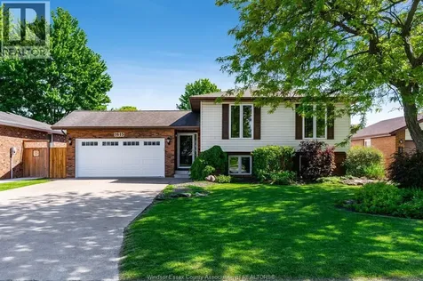 1615 Elmwood Avenue Lakeshore ON N9C 1Y6
