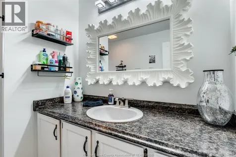 1615 Elmwood Avenue Lakeshore ON N9C 1Y6