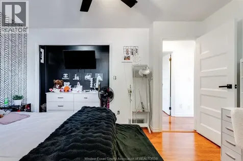 1615 Elmwood Avenue Lakeshore ON N9C 1Y6