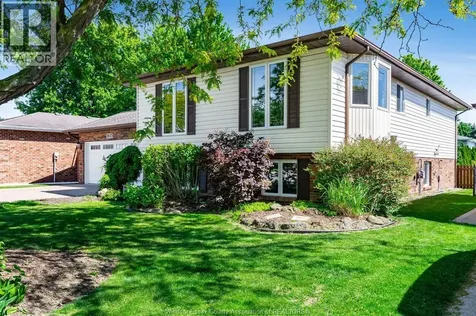1615 Elmwood Avenue Lakeshore ON N9C 1Y6