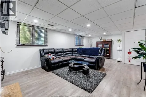 1615 Elmwood Avenue Lakeshore ON N9C 1Y6